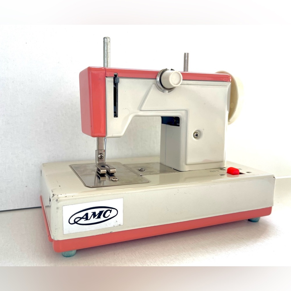 Amcrest Vintage Mini Sewing Machine TOTALLY WORKS
